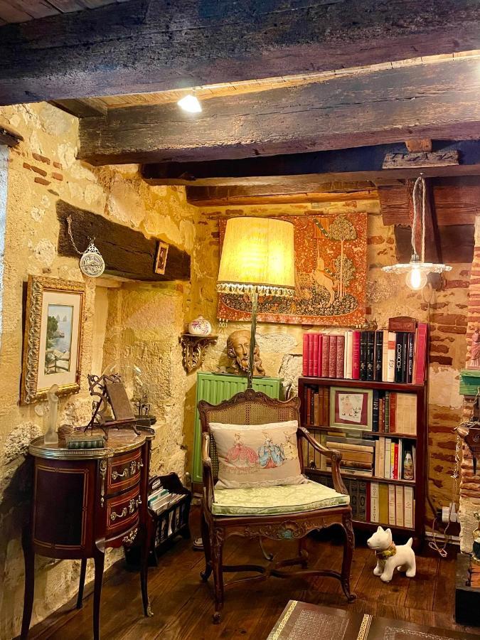 Le Colombier De Cyrano Et Roxane Bed and Breakfast Bergerac Buitenkant foto