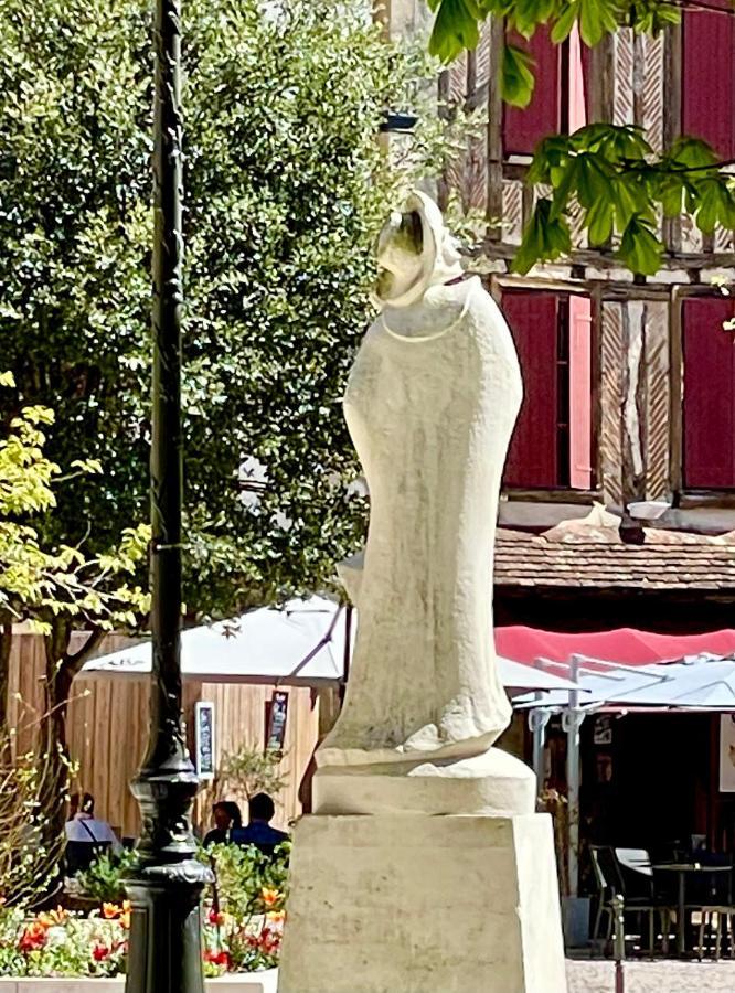 Le Colombier De Cyrano Et Roxane Bed and Breakfast Bergerac Buitenkant foto