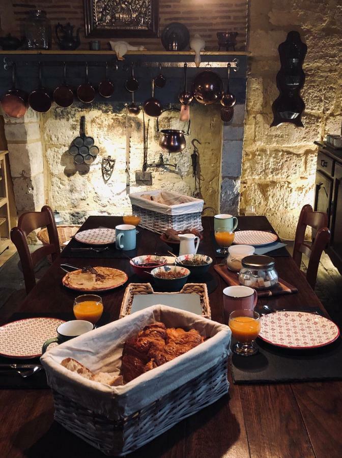 Le Colombier De Cyrano Et Roxane Bed and Breakfast Bergerac Buitenkant foto